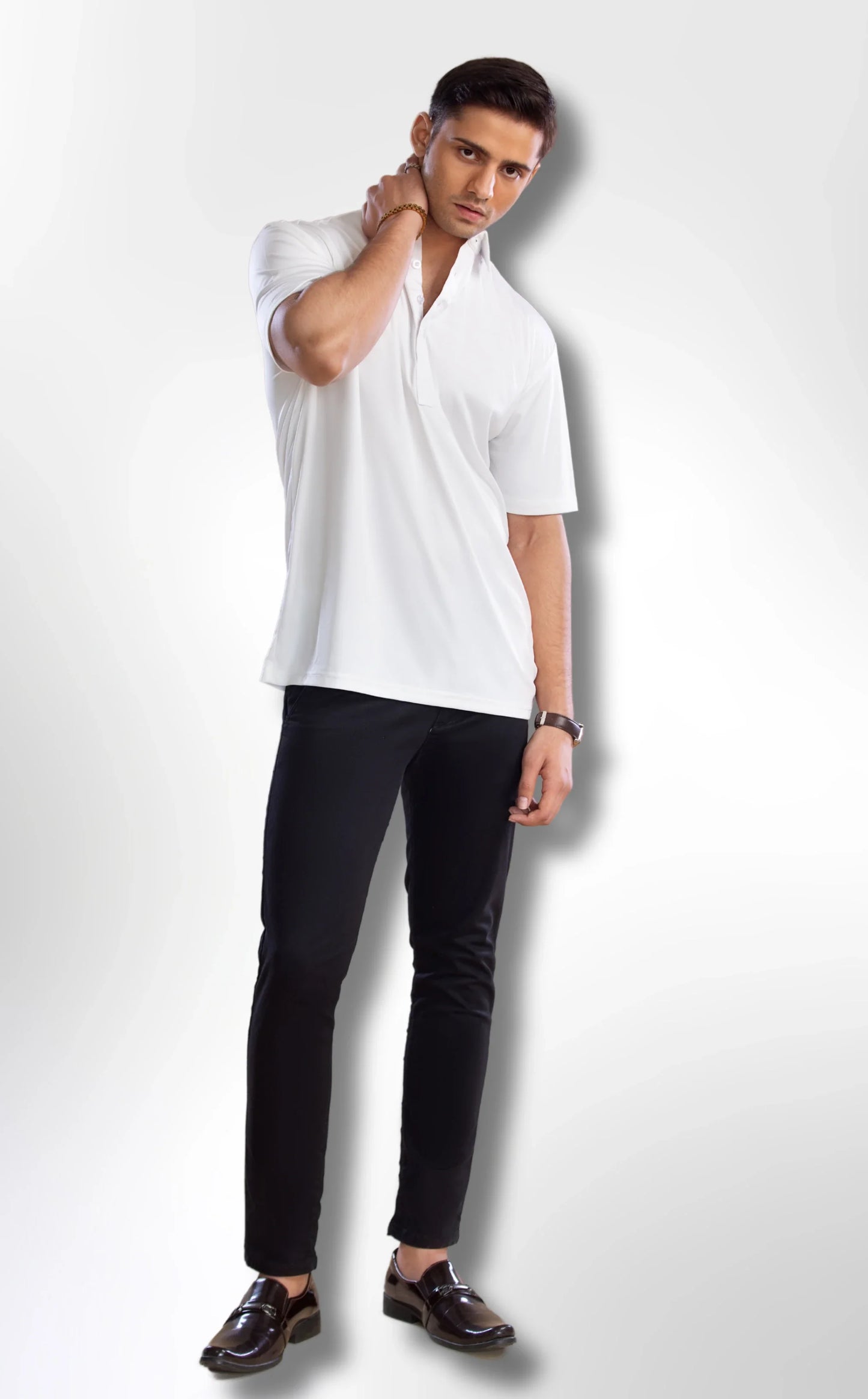 Solemarket | Den elegante Oxford Polo med spredt krave, hvid
