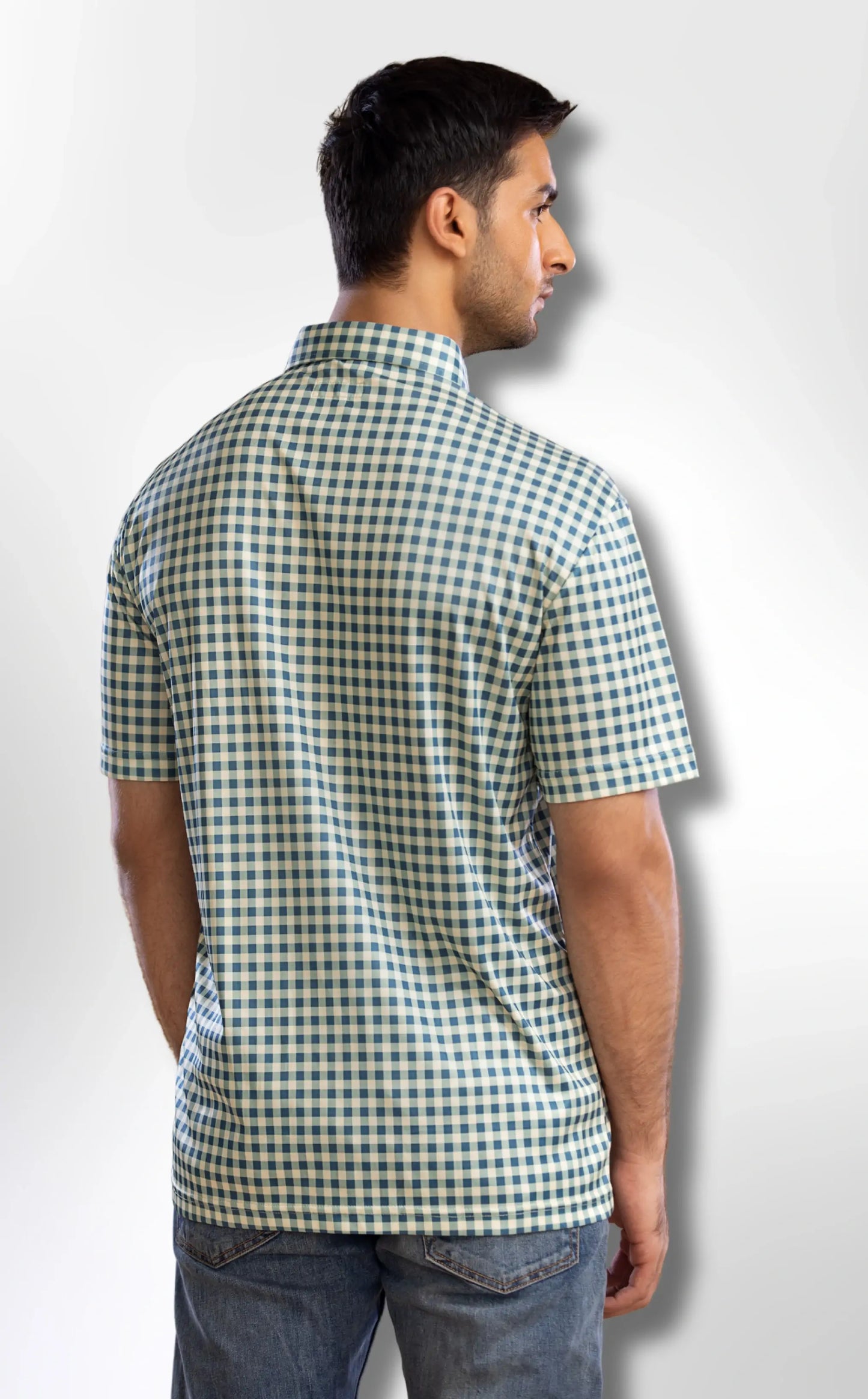 Solemarket | Den elegante polo med halvspredt krave i grøn og brun gingham