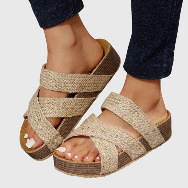 Solemarket | Stine – Sporty sandaler med crossover-rem