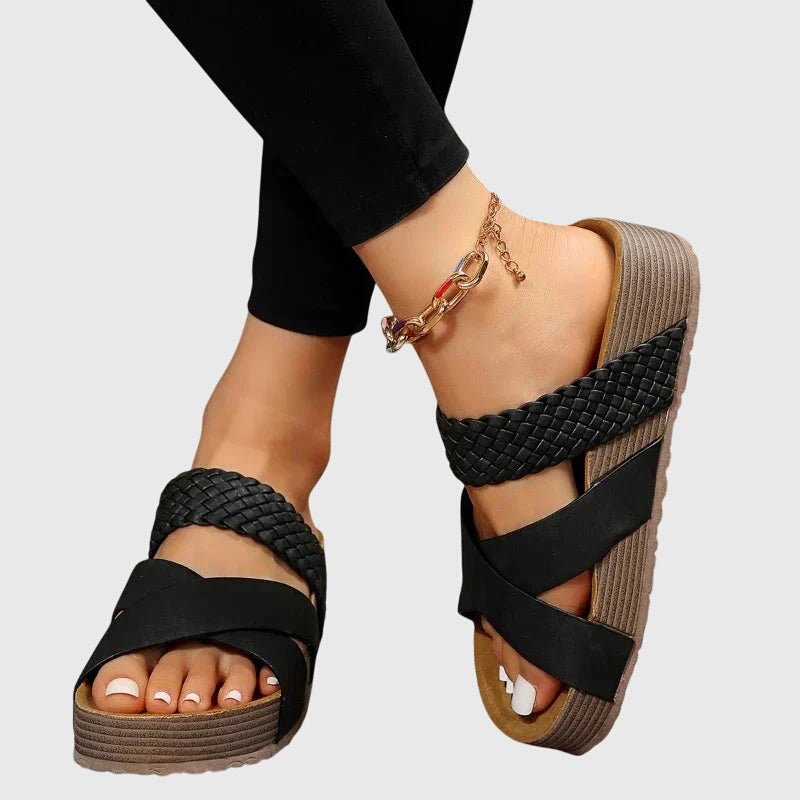 Solemarket | Stine – Sporty sandaler med crossover-rem