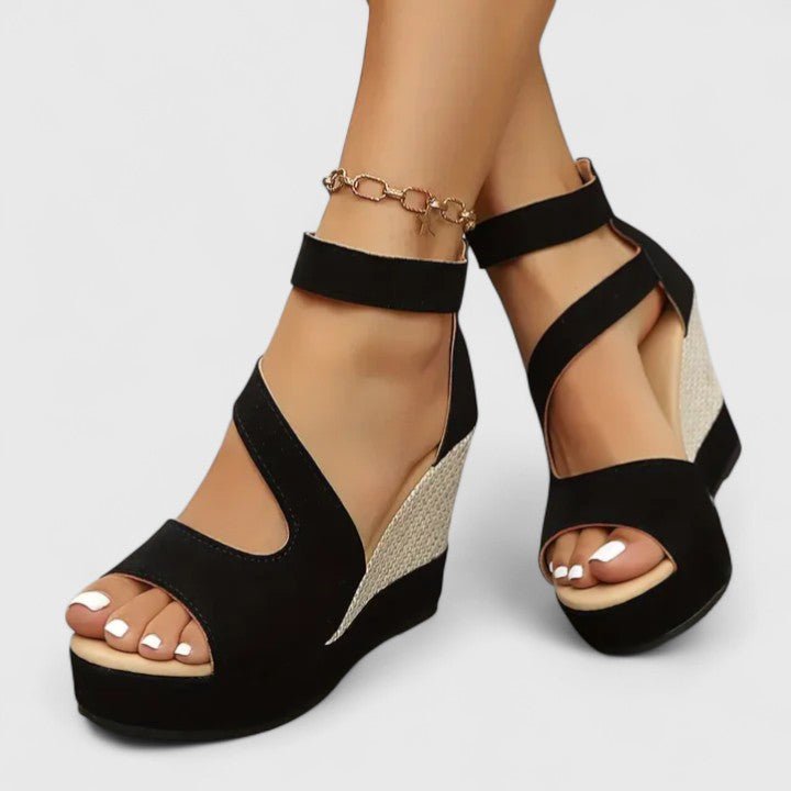 Solemarket | Yvonne – Sandaler med klassisk stroppet design