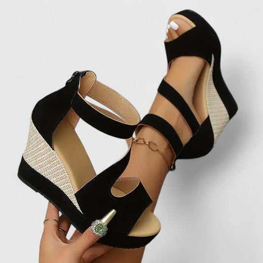 Solemarket | Yvonne – Sandaler med klassisk stroppet design