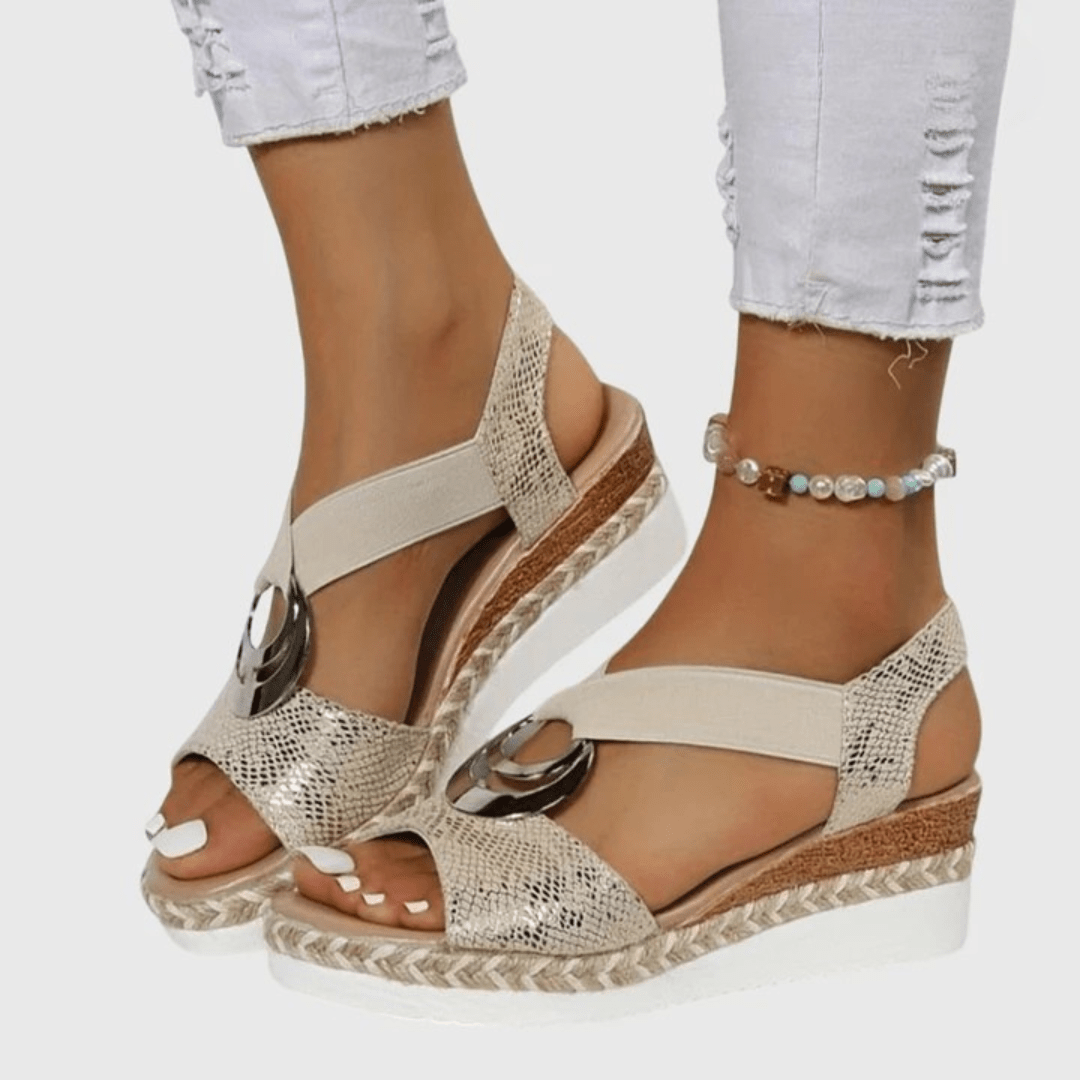 Solemarket | Yvonne – Sandaler med solid platform og god stabilitet