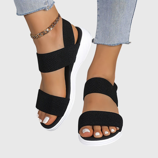 Solemarket | Wanda – Sandaler med dekorativ kæde og metalglans