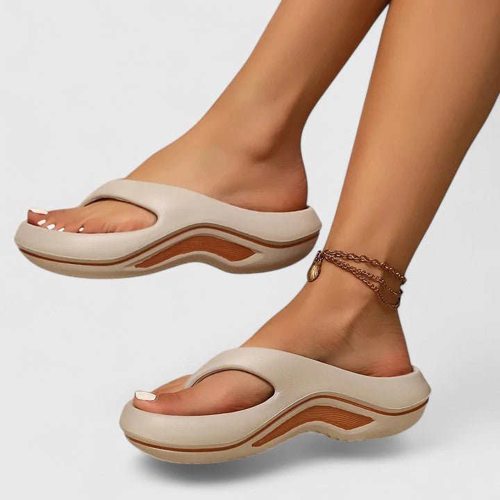 Solemarket | Sigrid – Sandaler med kontraststik og dekorativt design