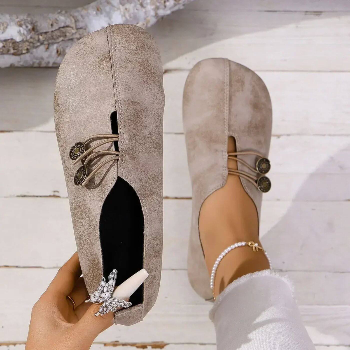 Solemarket | Komfortabel damesko med rund tå og slip-on design