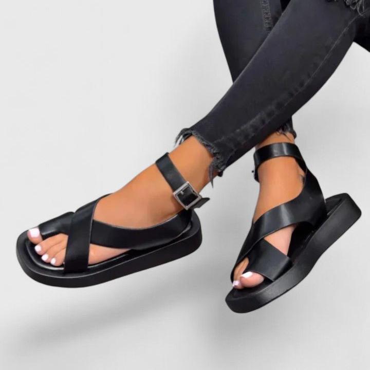 Solemarket | Astrid – Sandaler med smal rem og elegant udseende