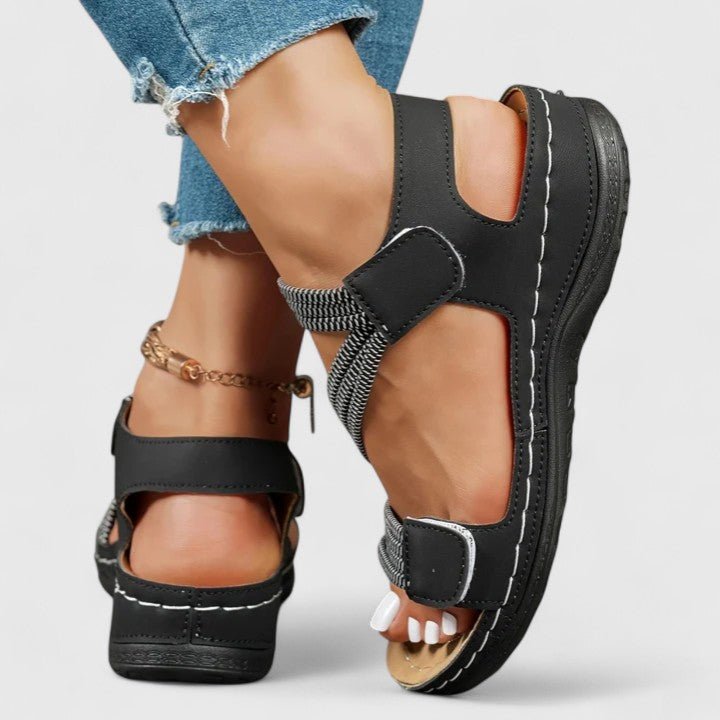 Solemarket | Mille – Sofistikeret sandal med detaljeret design