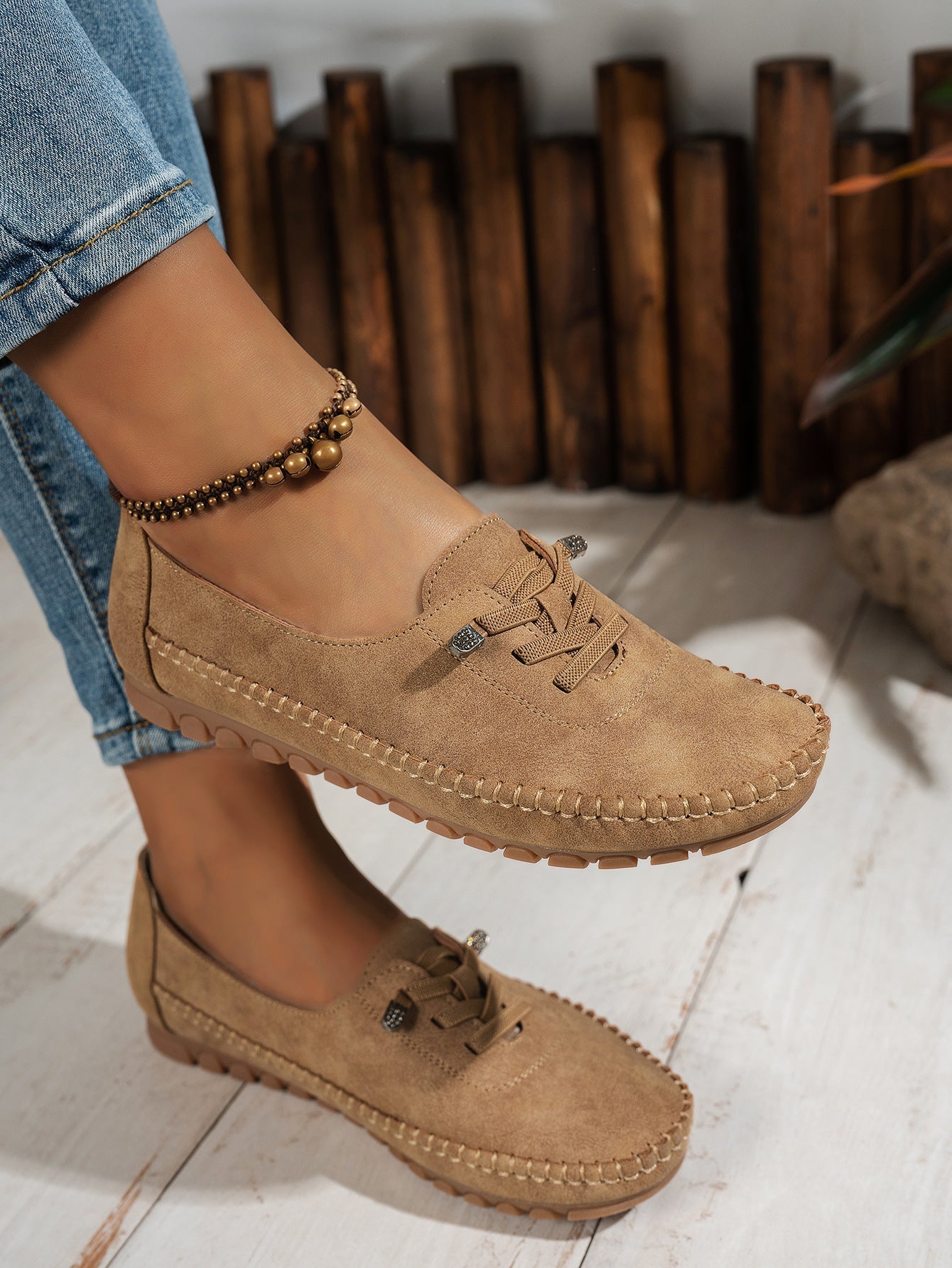 Solemarket | Klassiske damesko med kilehæl og nubuck-look