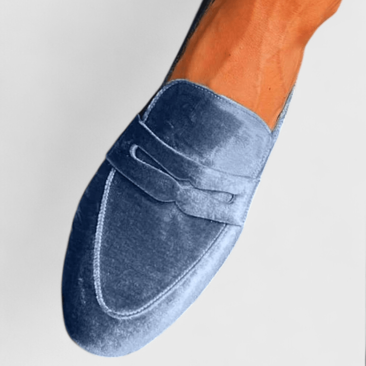 Solemarket | Olivia – Fløjlblå loafers med luksuriøst look