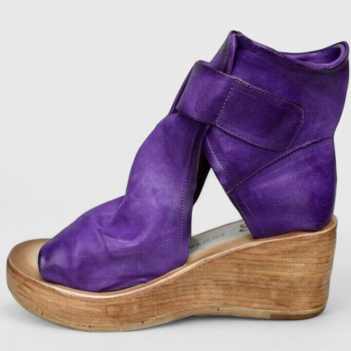 Solemarket | Nadia – Sandaler med trekantet rem og moderne design