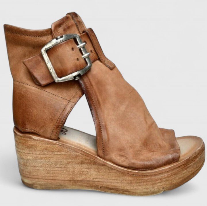 Solemarket | Nadia – Sandaler med trekantet rem og moderne design