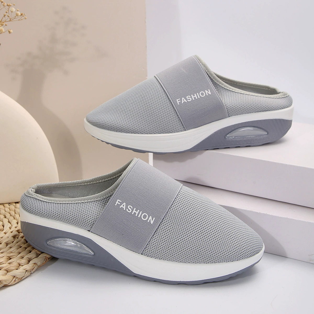 Solemarket | Stilfulde slip-on gåsko til kvinder – let og komfortabel